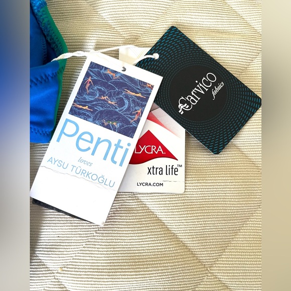 Beautiful 2 pc bikini swimwear rainbow colors blue yellow green EUR 36 US 2 to 4 - Picture 6 of 9